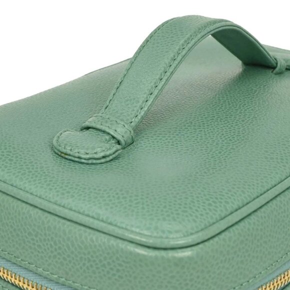 Chanel Green Calfskin Vanity Handbag - Picture 4 of 10
